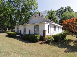 105 Sagewood Rd, Greenwood, SC 29646