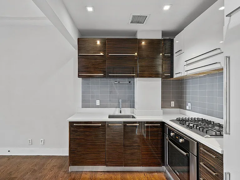 26-26 Jackson Ave #401 — Photo 25