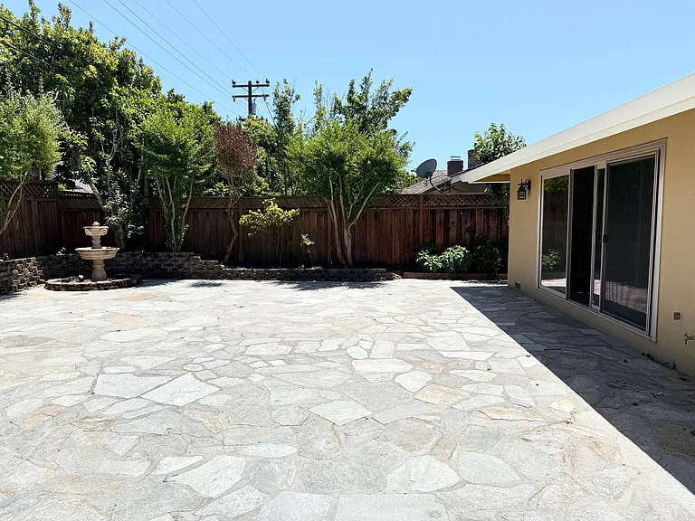 1261 San Fernando Dr — Photo 5