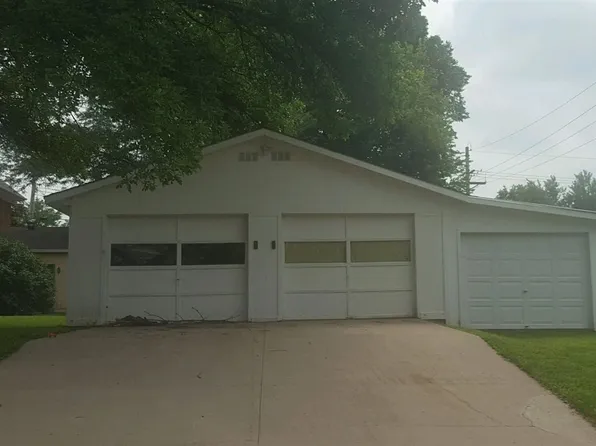 1002 M St, Auburn, NE 68305