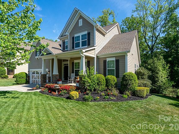 4th image of 478 Iron Horse Ln