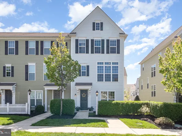 510 Old Farm Ln, Mechanicsburg, PA 17050