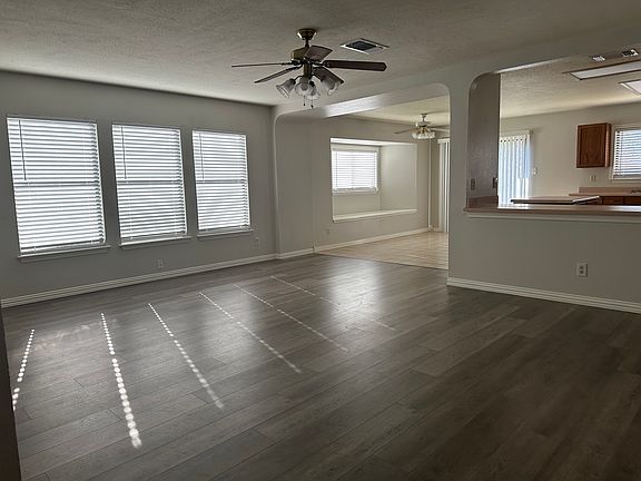 Open Floor with beautiful hardwood floor