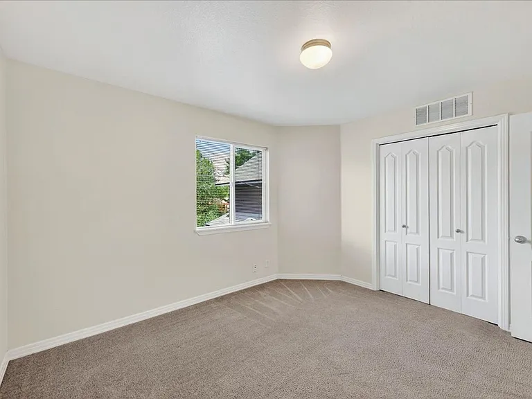 1509 S Euclid Ave — Photo 17