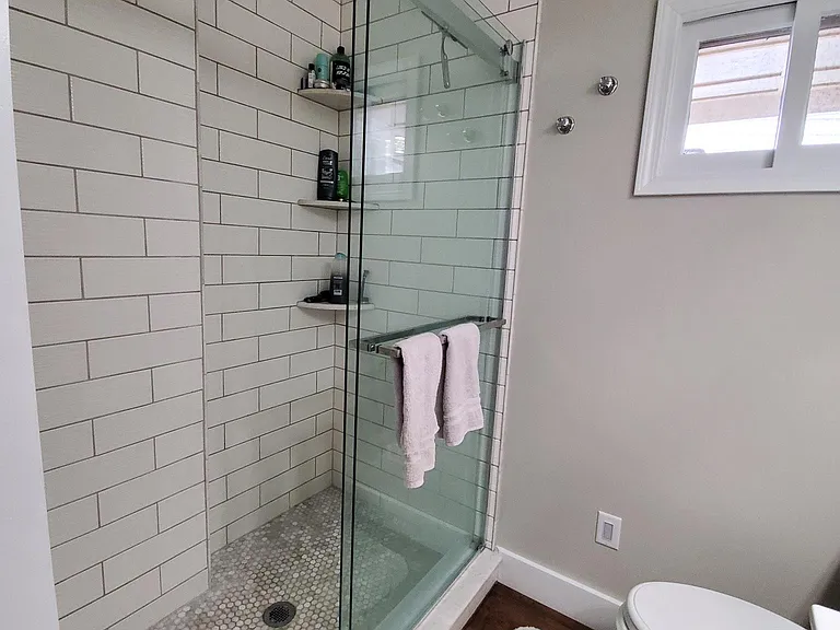 233 N Summit St — Photo 9
