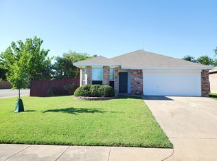 501 Troxell Blvd, Rhome, TX 76078