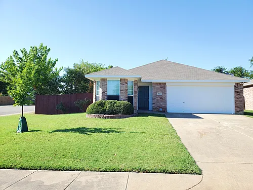 501 Troxell Blvd Photo 1