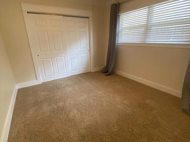 2518 W Madison Ave — Photo 6