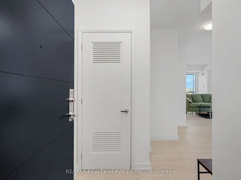 75 James St S #1902 — Photo 15