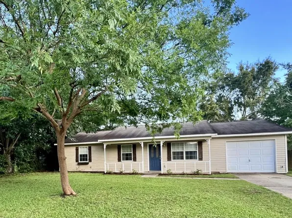 100 Periwinkle Ct, Taylor, AL 36301