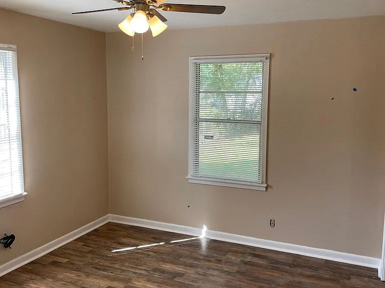 309 Macklyn St — Photo 12