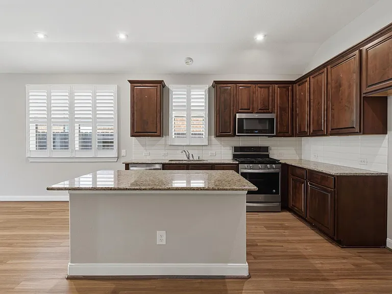 24230 Prairie Glen Ln — Photo 14