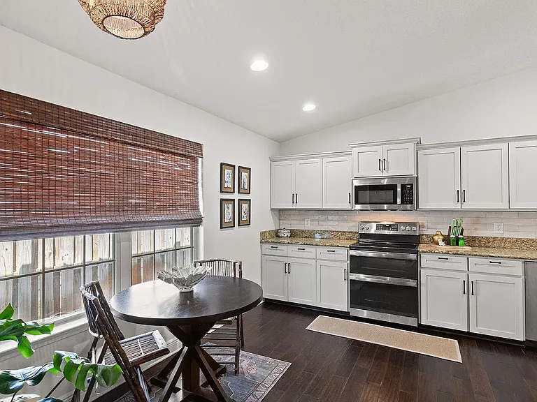 10 Golden Eagle Ct — Photo 11