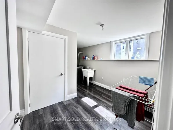 171 Garden Ave E, Georgina, ON L4P 2L2