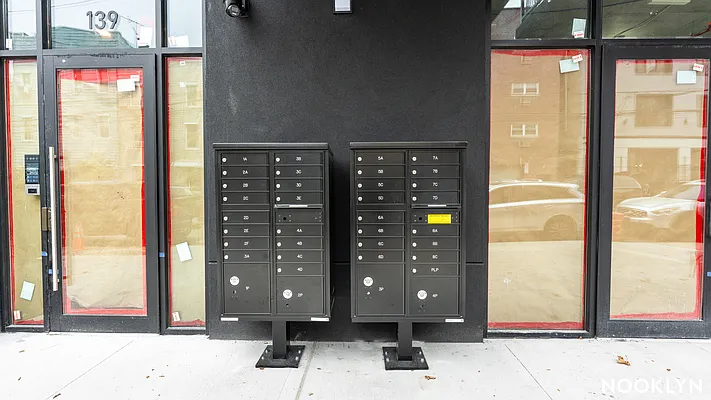 Rented by Nooklyn NYC LLC | media 31