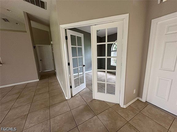 5th image of 3025 SW 4th Pl