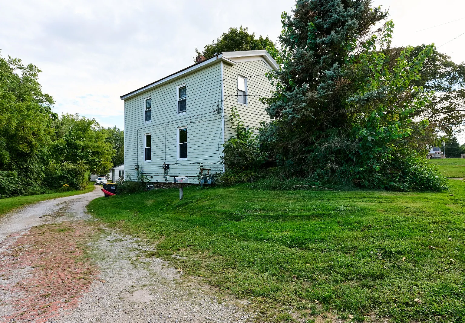 2 bed, $895 — Photo 4