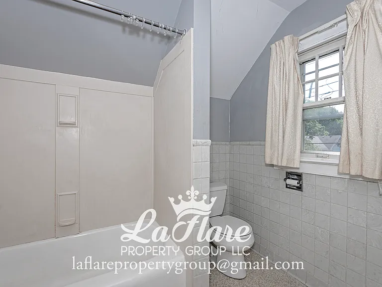 613 Locust St — Photo 16