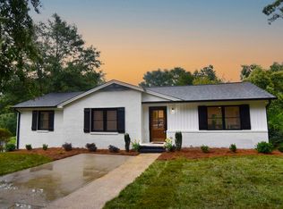 32 Nora Dr, Greenville, SC 29609
