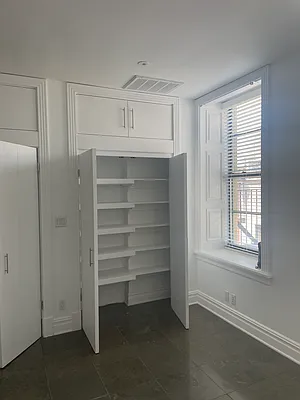 Rented by Smart City Real Estate LLC | media 16