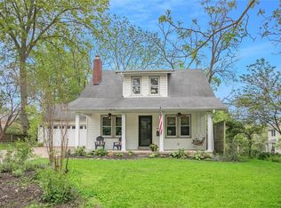 4 N Iola Dr, Saint Louis, MO 63119