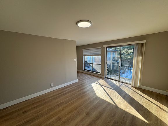 3rd image of 729 Lepere Ave APT D