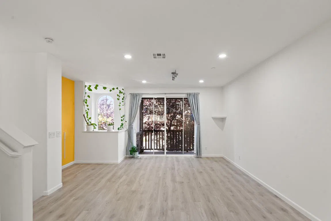 4 bed, 3.5 bath, 2006 sqft, $4,650 — Photo 4