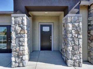 968 Hogan Rd, Galt, CA 95632