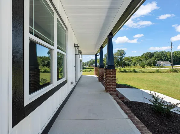 205 Big Pine Rd, Clayton, NC 27520