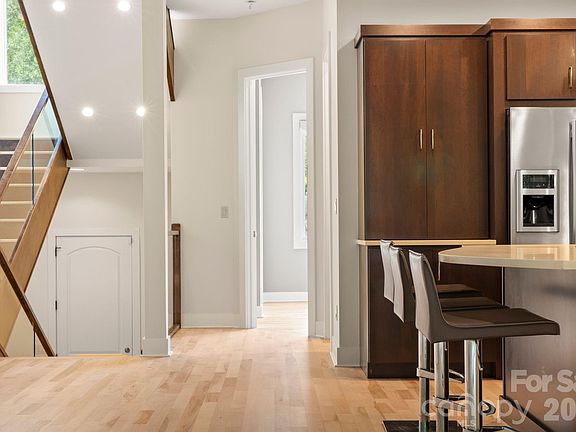 4th image of 26 Macallan Ln