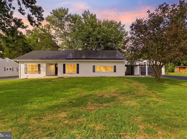 4221 Conewago Rd, Dover, PA 17315