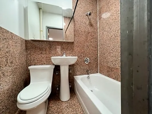 Rented by Bond New York | media 6