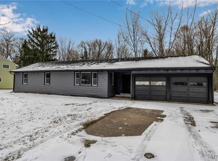 6018 Godfrey Rd, Burt, NY 14028