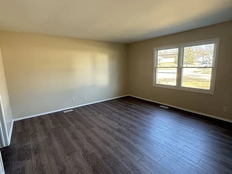 1431 Brookwood Cir — Photo 8