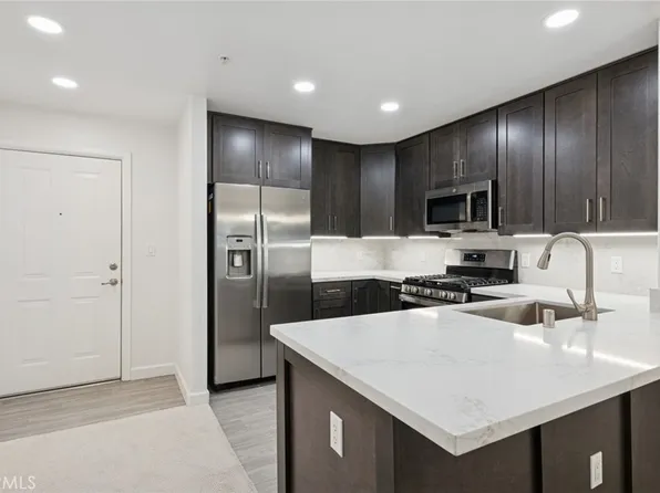 2202 Watermarke Pl, Irvine, CA 92612