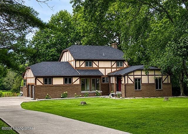 1st image of 3822 Carriage Hill Dr