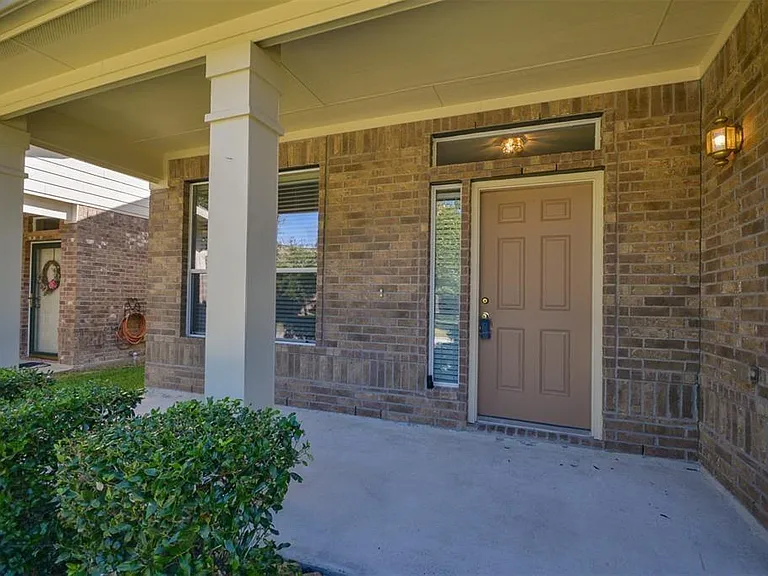 17210 Mitchell Pass Ln — Photo 2