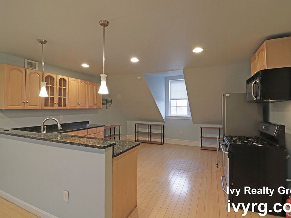 1st image of 43 Ashland St #3
