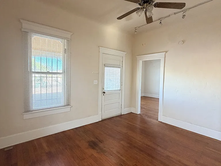 916 N 8th St — Photo 2