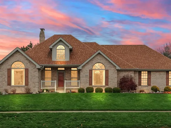 1051 Laurel Creek Dr, Chesterton, IN 46304