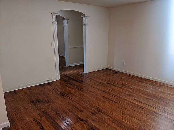 4th image of 114 Kingsway Dr