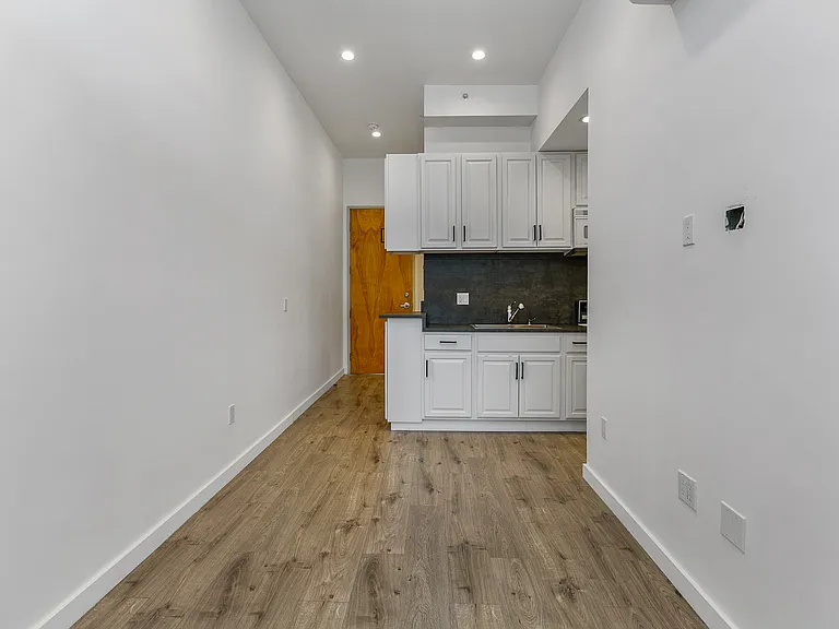900 Wilshire Blvd #302 — Photo 6