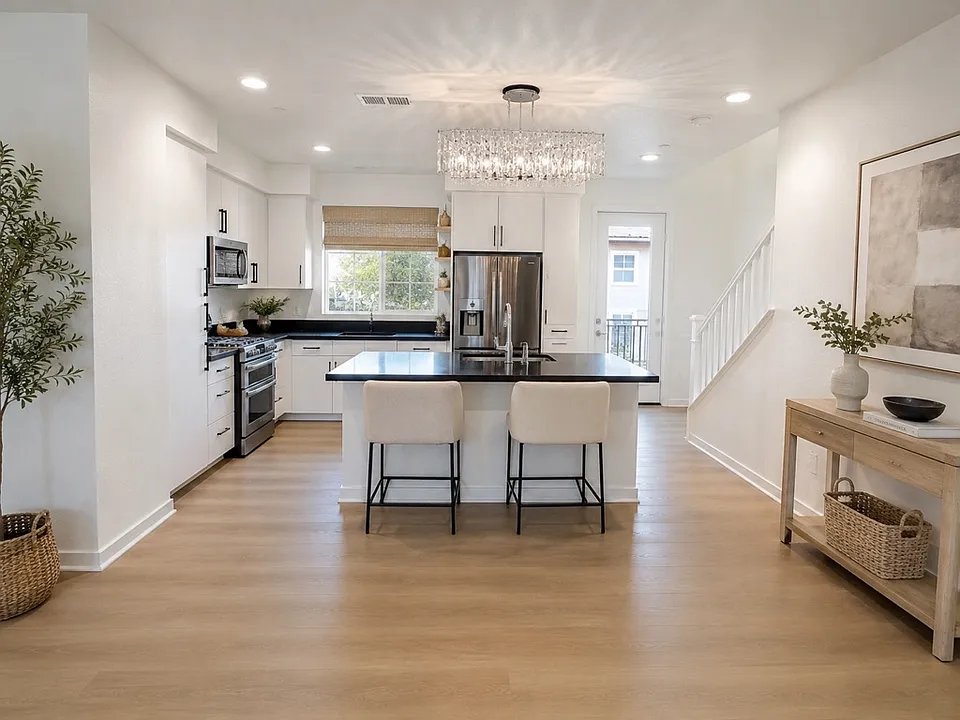 2712 Meyer Ln
