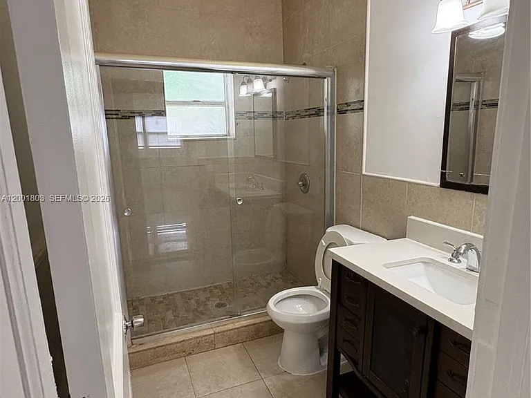 1560 NW 25th Ave — Photo 14