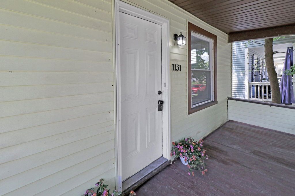Real estate listing image