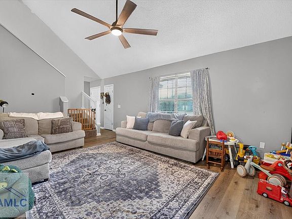 3rd image of 1334 Forest Lake Dr