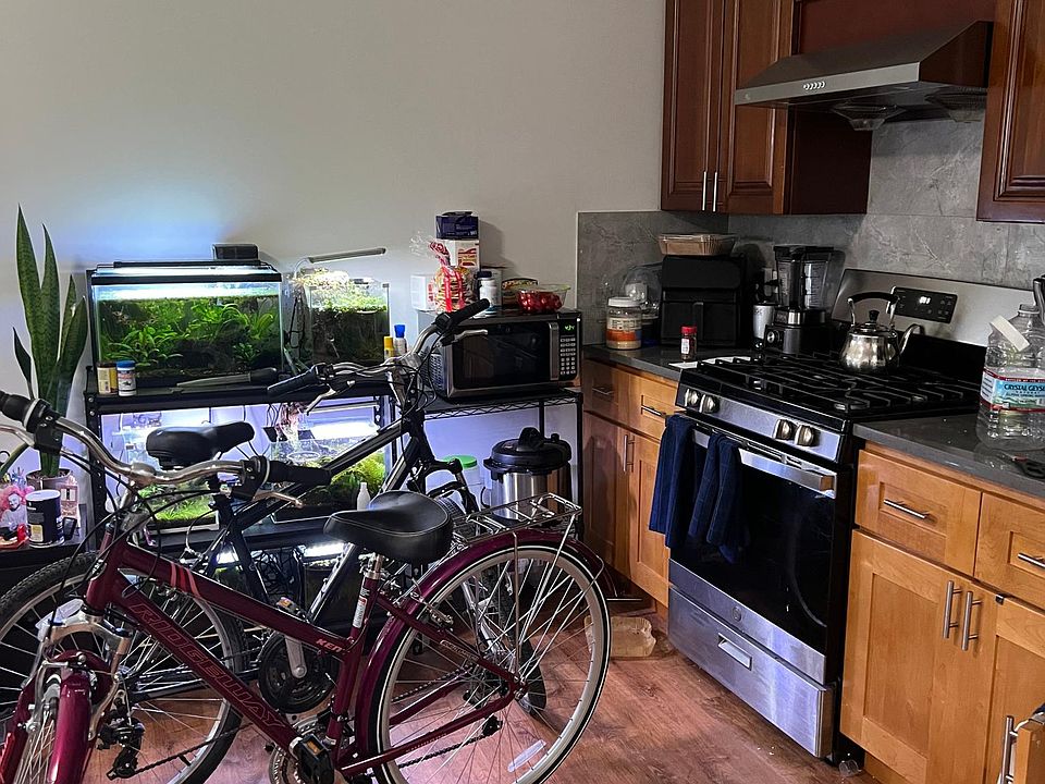 2nd image of 218 W 24th St #1R