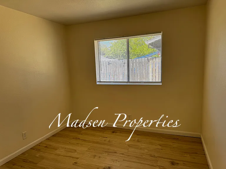 125 Casey Ct — Photo 14