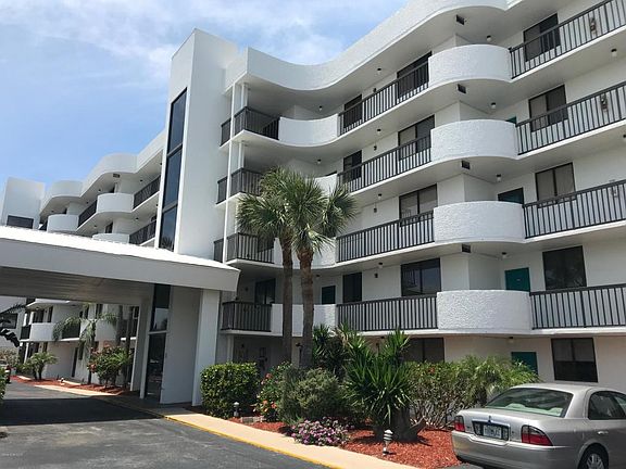 2nd image of 300 Columbia Dr APT 2504
