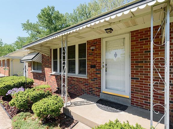 2nd image of 2409 Burbeck Dr